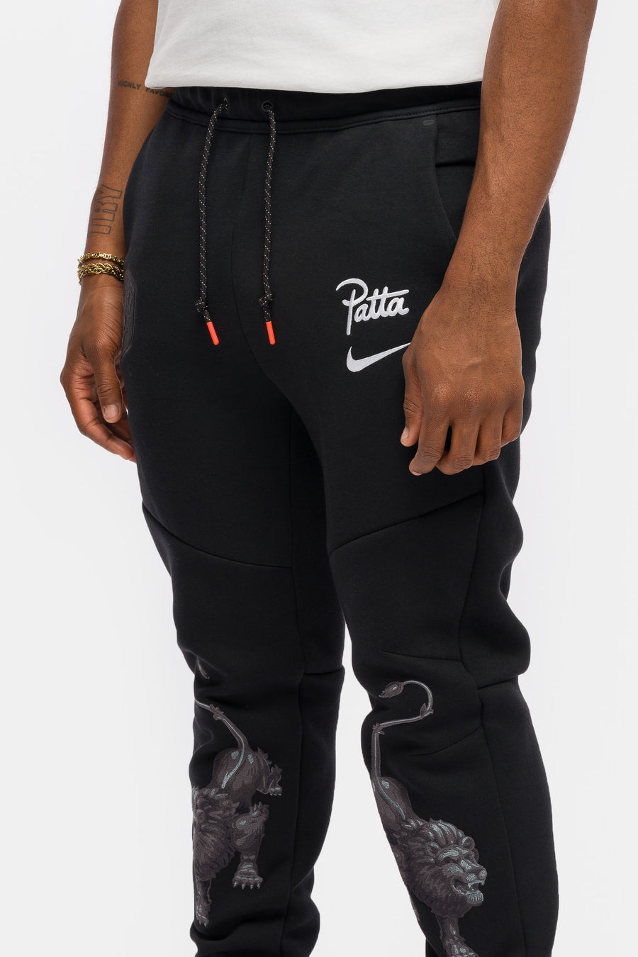 Nike Patta x Netherlands Tech Fleece Jogger Pant in Black/White - Notre