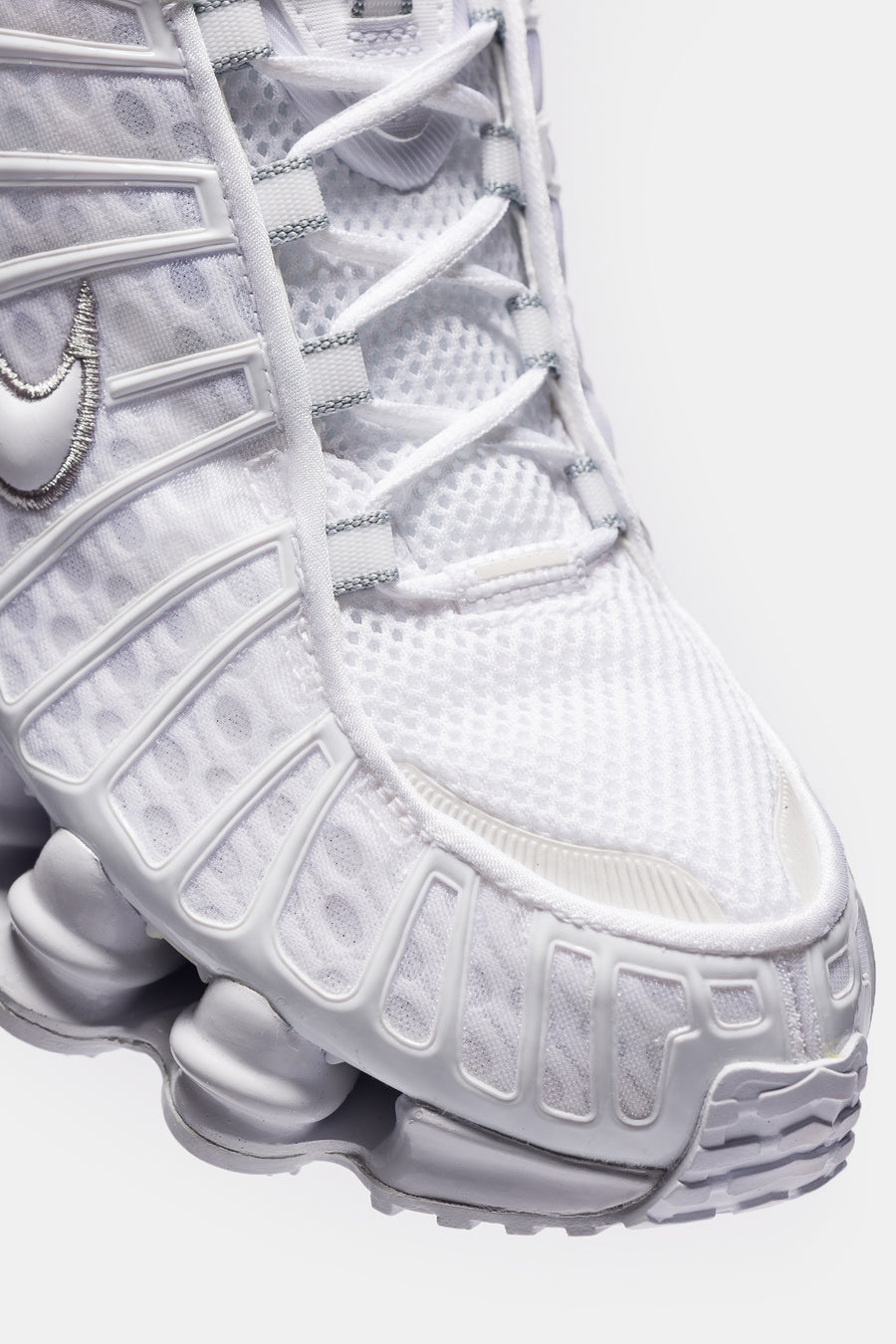 Nike Shox TL Sneaker in White/White/Metallic Silver - Notre