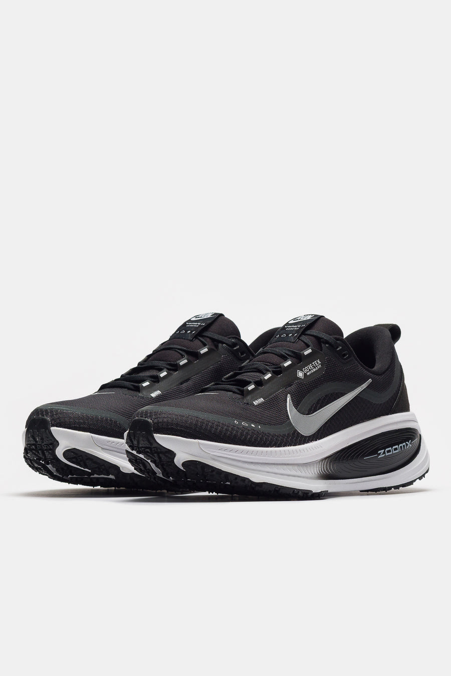 Nike Vomero 18 Gore-Tex Sneaker in Black/Metallic Silver/Anthracite/White - Notre