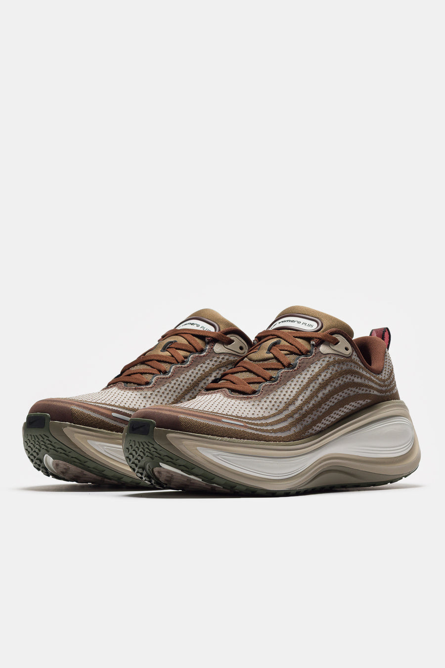 Nike Vomero Plus Sneaker in Off Noir/Pecan/Phantom/Natural - Notre