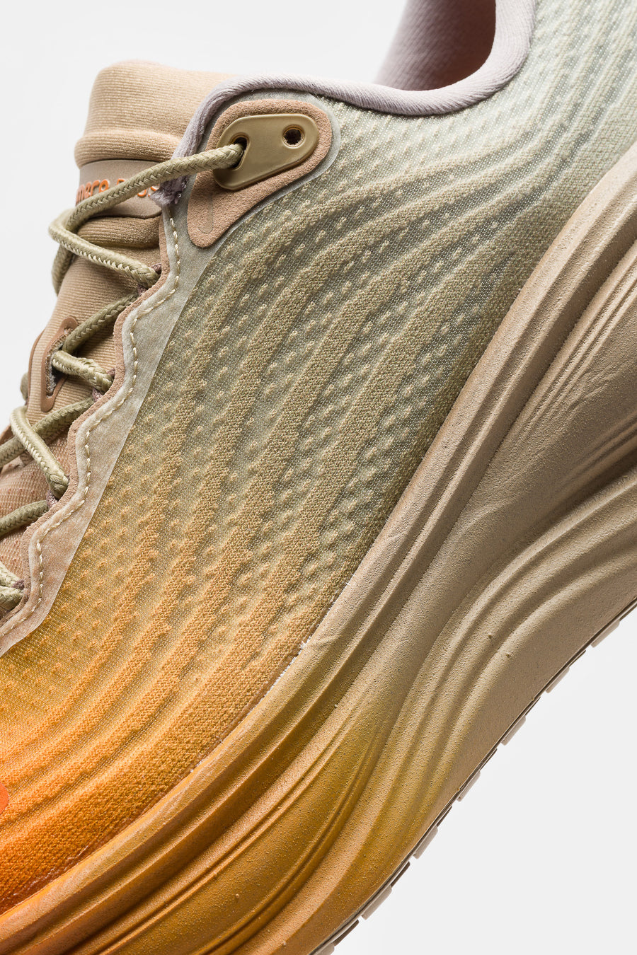 Nike Vomero Plus Sneaker in Desert Camo/Yukon Brown/Ceramic - Notre