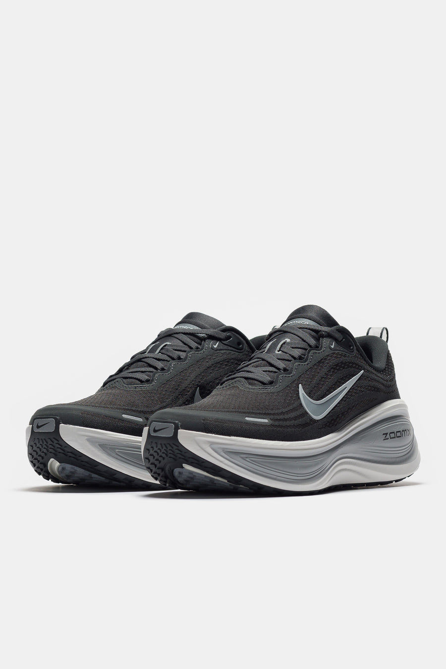 Nike Vomero Plus Sneaker in Anthracite/Wolf Grey/Summit White - Notre