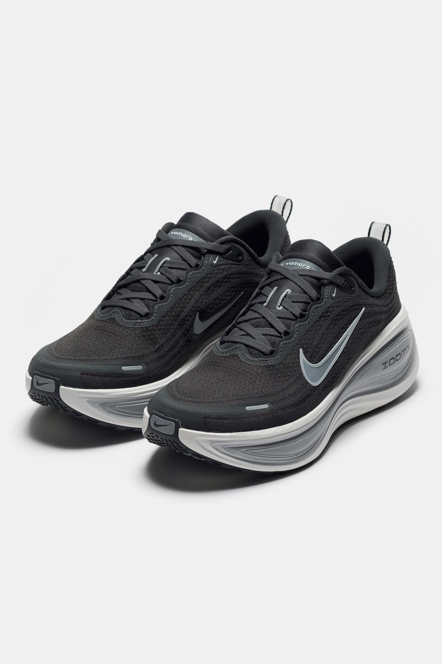 Nike Vomero Plus Sneaker in Anthracite/Wolf Grey/Summit White - Notre
