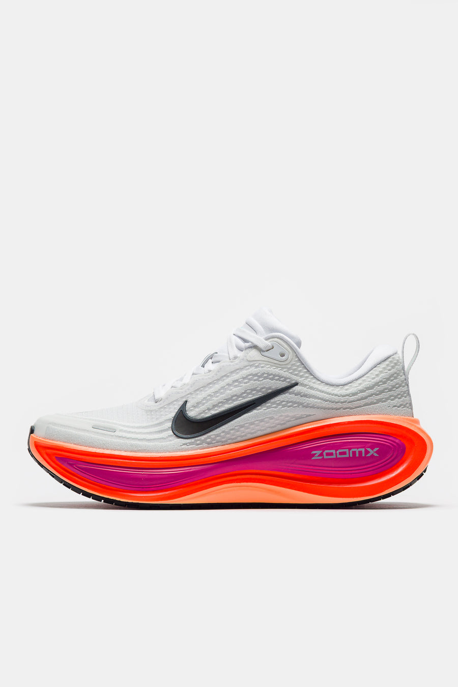 Nike Vomero Plus Sneaker in White/Black/Fire Pink/Hyper Crimson - Notre