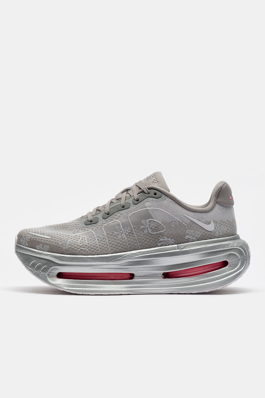 Nike Vomero Premium Sneaker in Geyser Grey/Peony/Metallic Silver - Notre