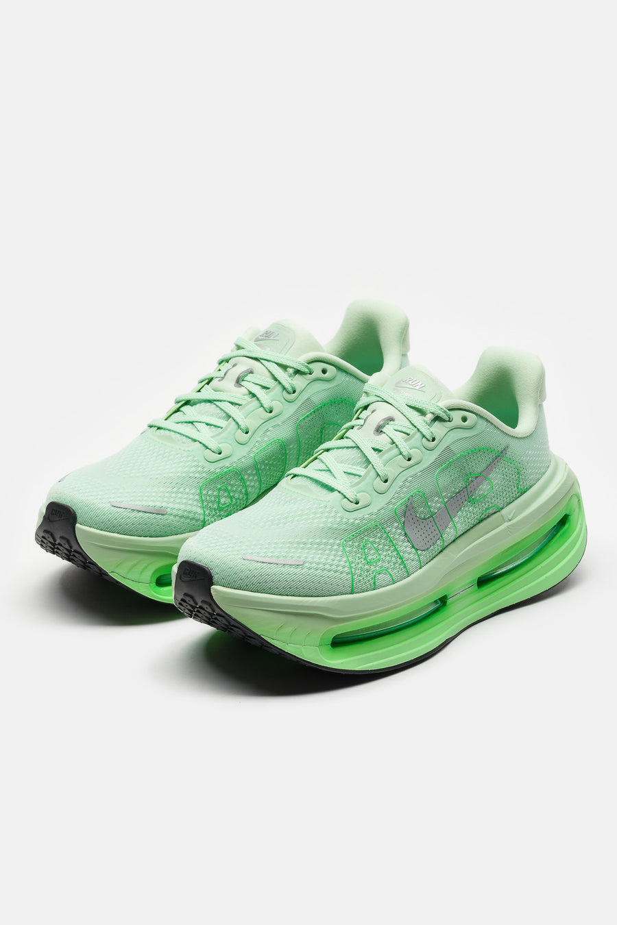 Nike Vomero Premium Sneaker in Cucumber Calm/Metallic Silver - Notre