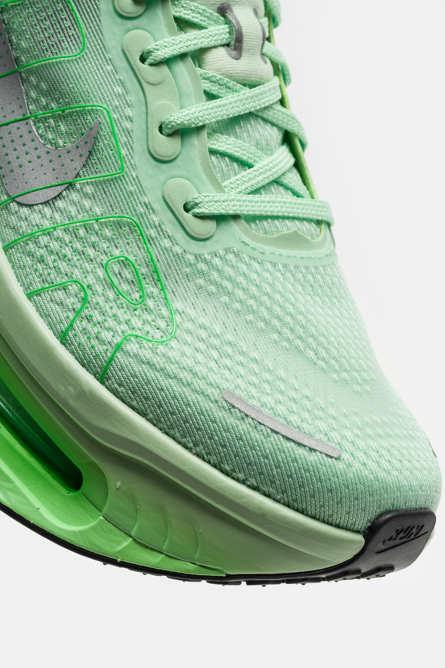 Nike Vomero Premium Sneaker in Cucumber Calm/Metallic Silver - Notre