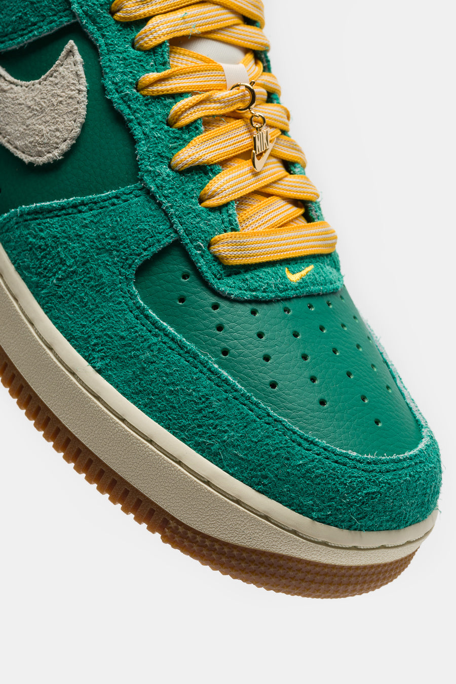 Nike Air Force 1 '07 Sneaker in Malachite/Coconut Milk/University Gold - Notre
