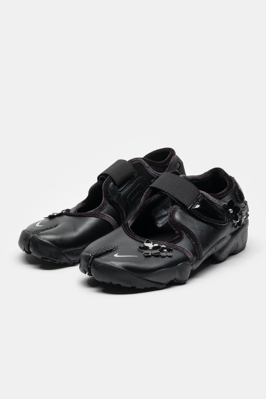 Nike Air Rift Flrt in Black/Metallic Silver - Notre