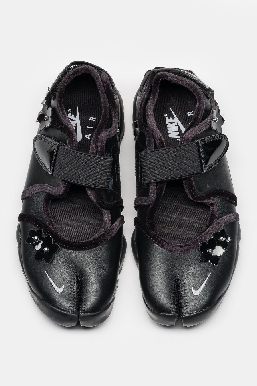 Nike Air Rift Flrt in Black/Metallic Silver - Notre