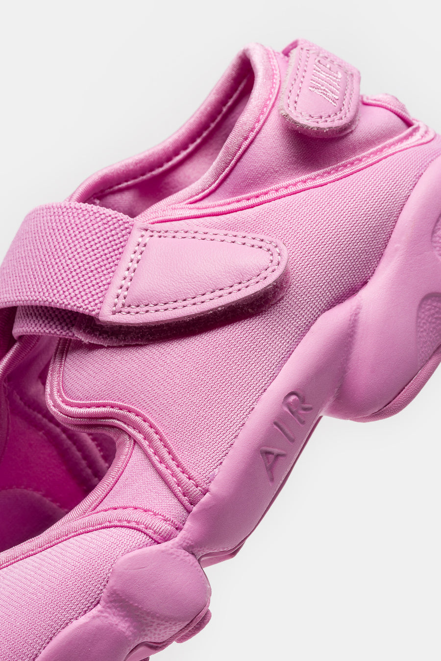 Nike Air Rift Sneaker in LT Magenta/Black - Notre