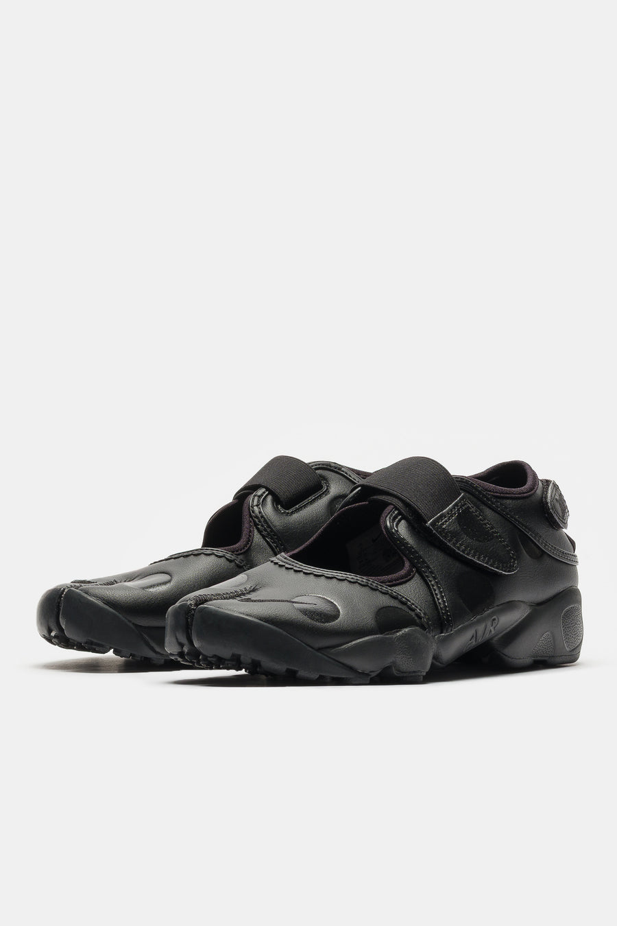 Nike Air Rift Polka Dot Sneaker in Black/Black/Black - Notre