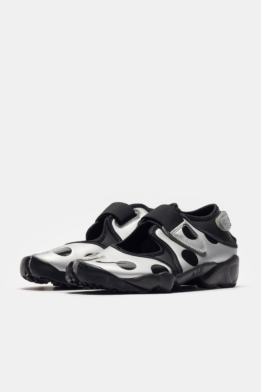 Nike Air Rift Sneaker in Black/Black/Metallic Silver - Notre