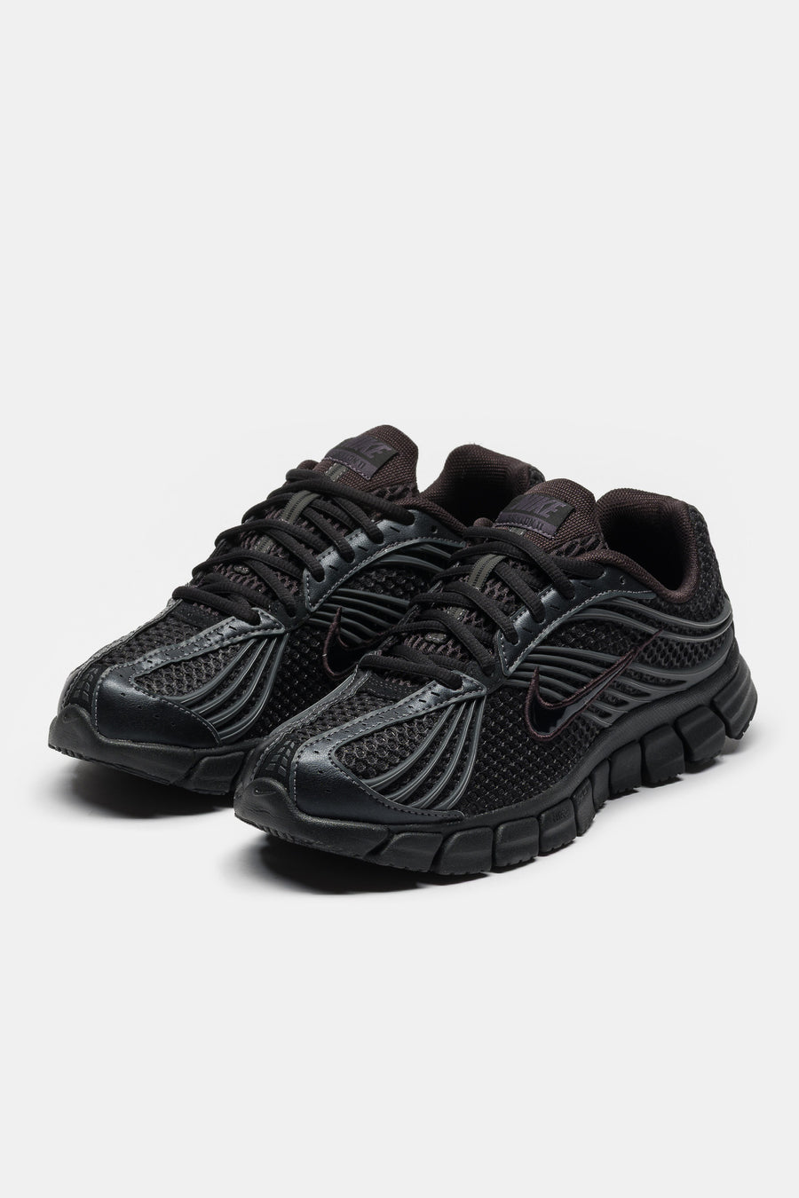 Nike Zoom Skylon 11 Sneaker in Black/Black/Anthracite - Notre