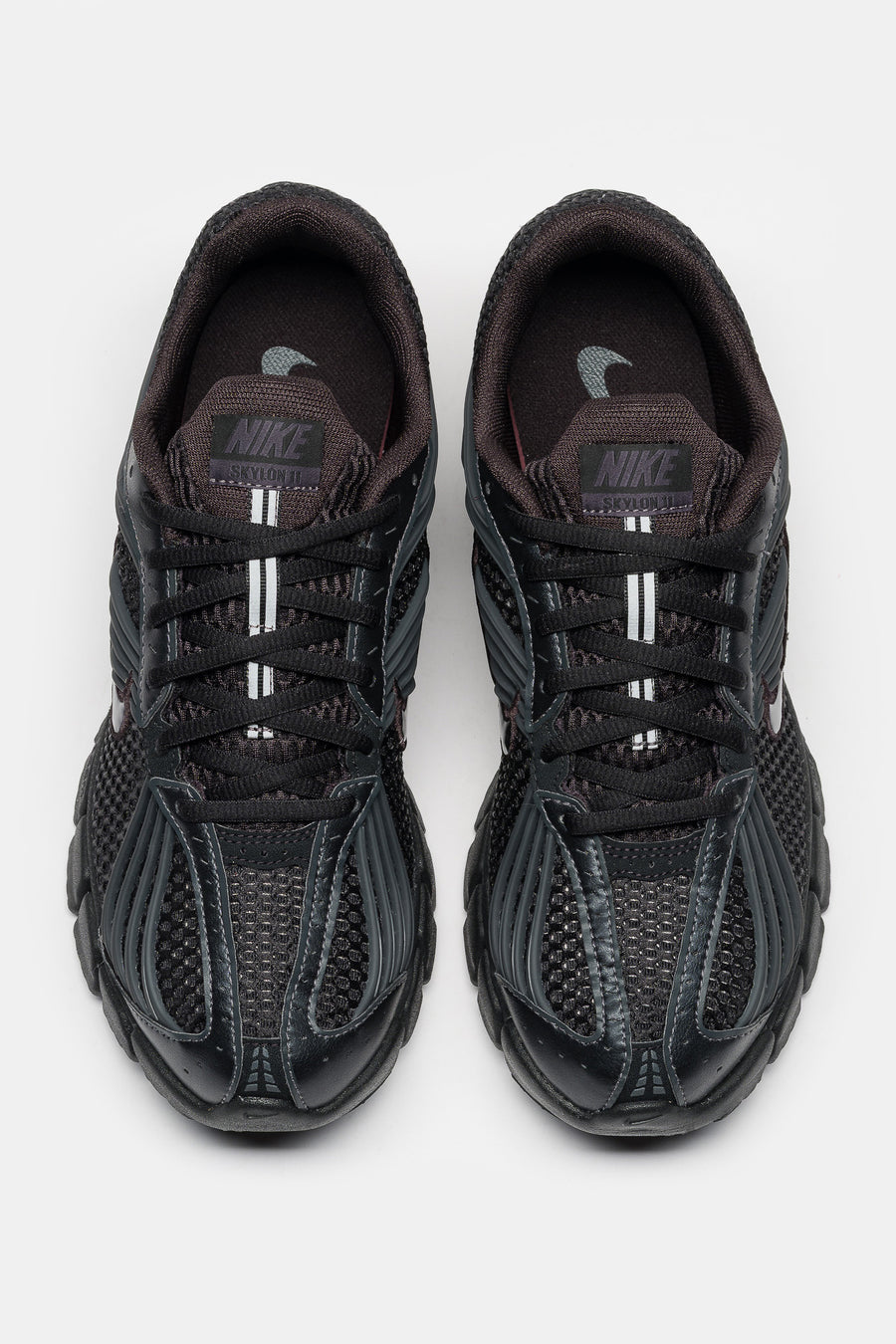 Nike Zoom Skylon 11 Sneaker in Black/Black/Anthracite - Notre