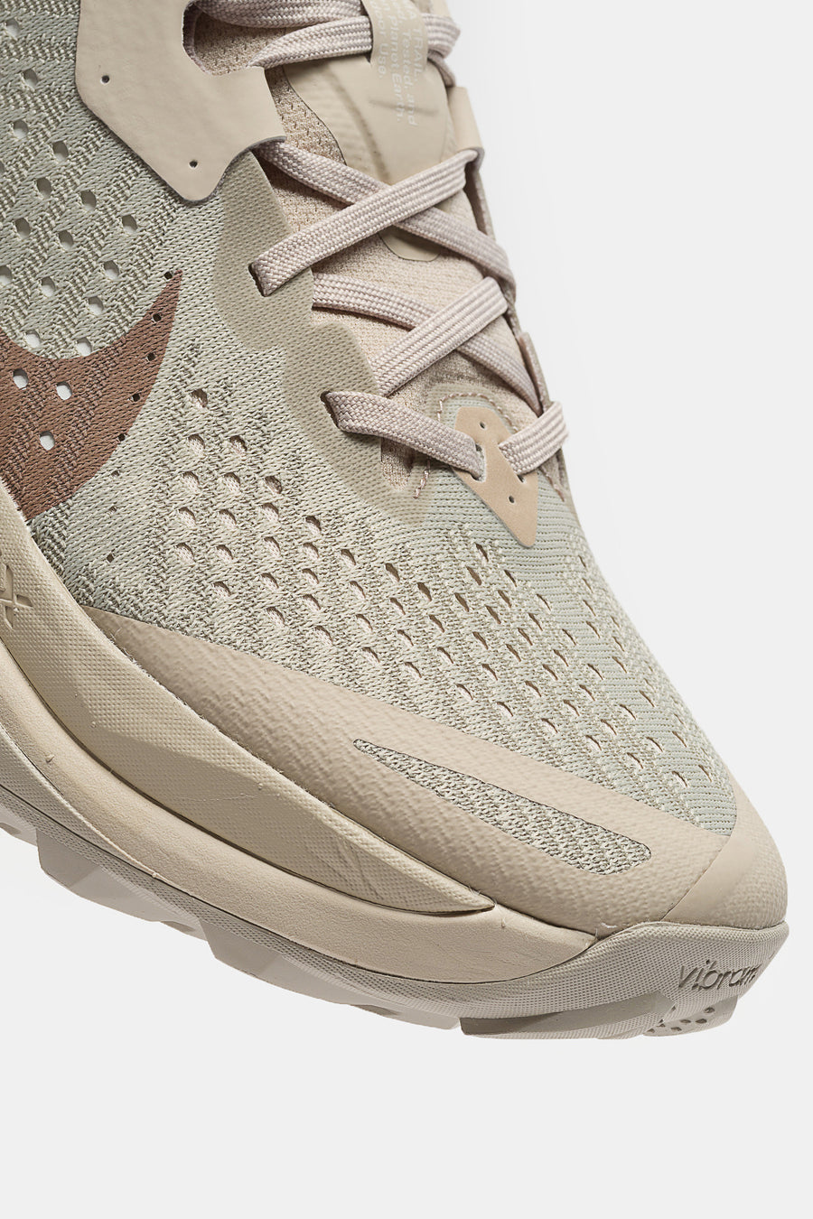 Nike ACG Zegama Sneaker in Cream Ii/Diffused Taupe/Lt Orewood Brn - Notre