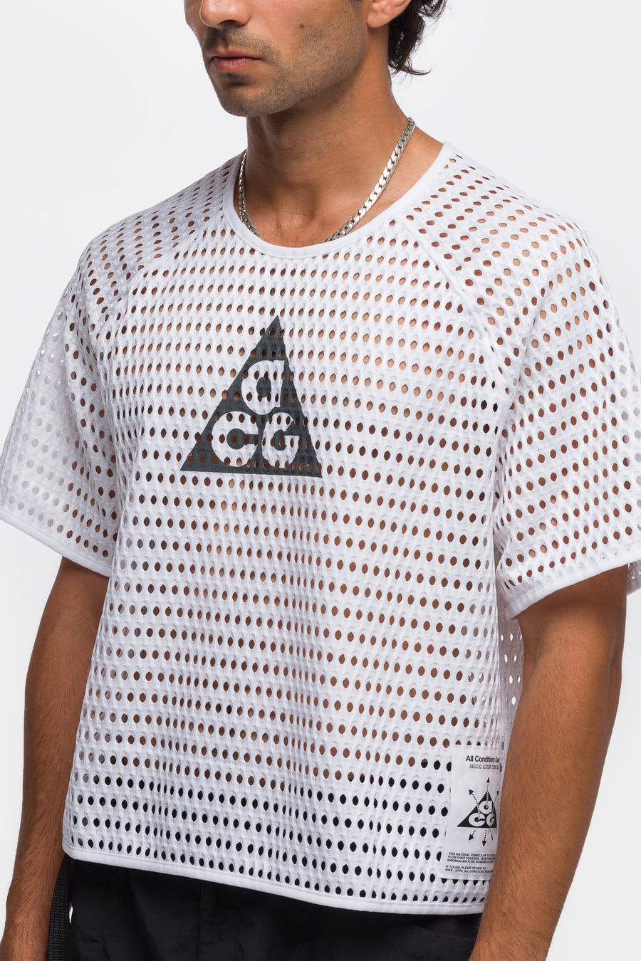 Nike ACG Radical AirFlow Short-Sleeve Trail Running Top in White/Anthracite - Notre