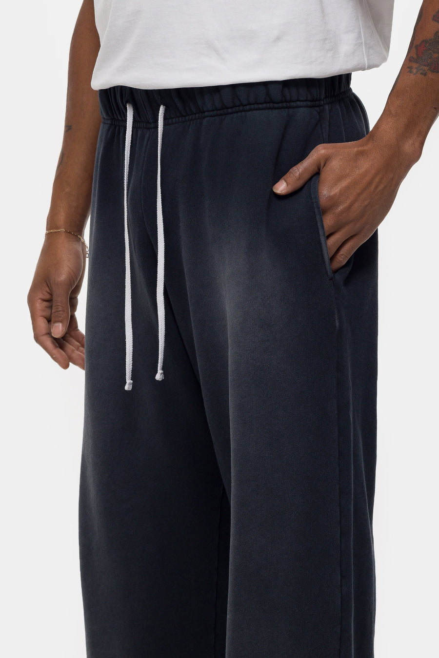 Notre Washed Baggy Sweatpant in Black - Notre