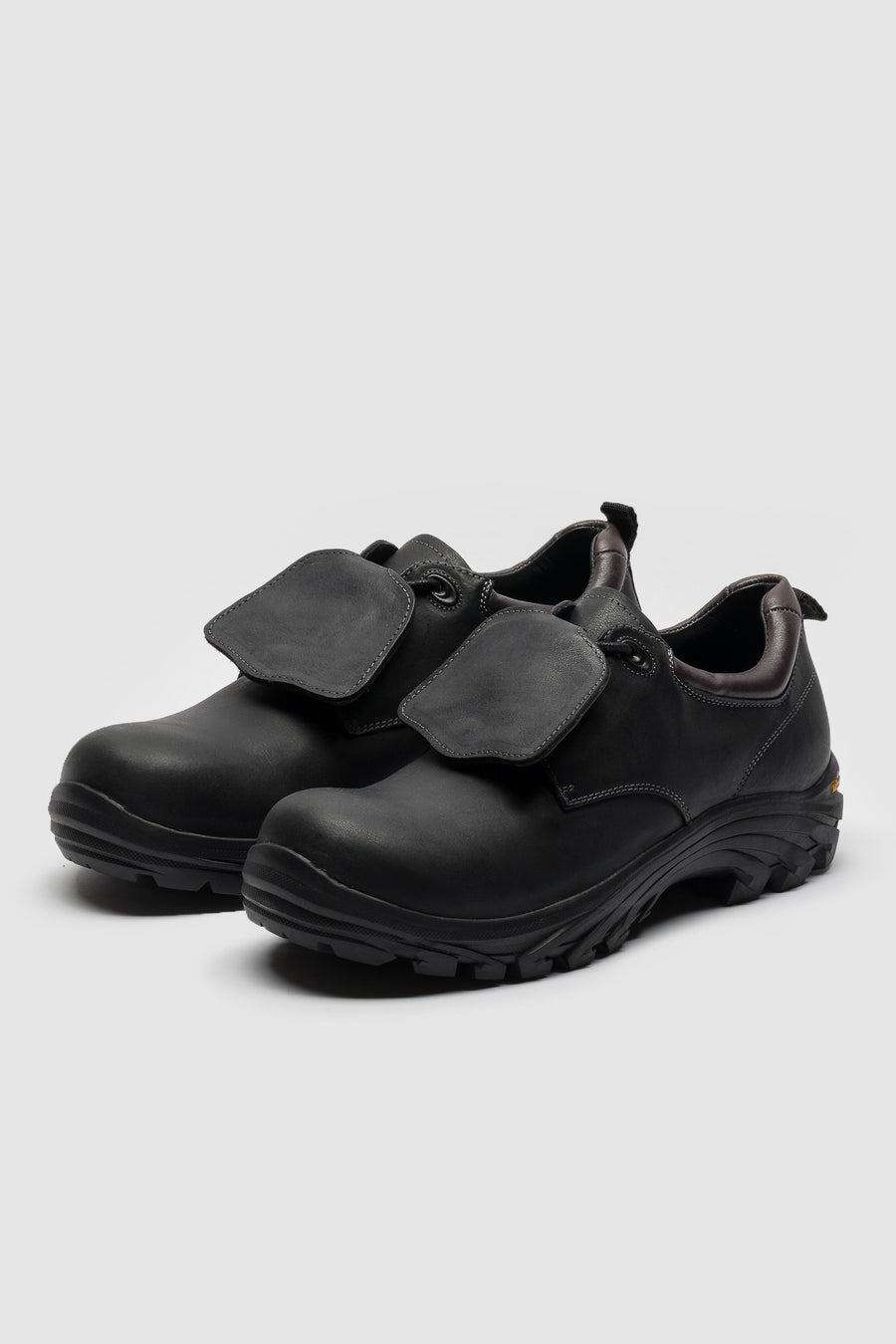 Paracia Colin Meredith Non-Safety Shoe in Off Black - Notre