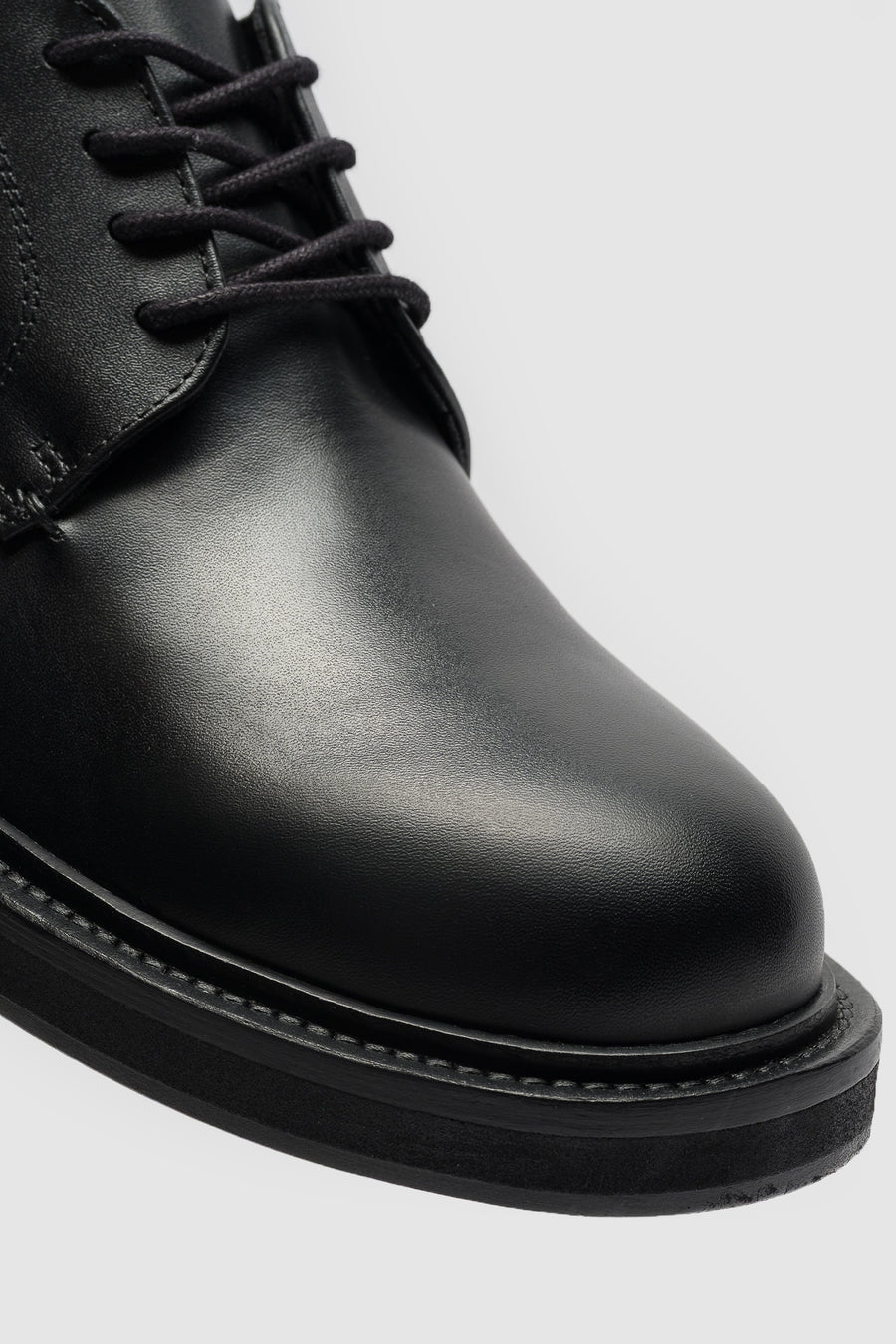Paracia Mid-Heel Derby Shoe in Calfskin Black - Notre