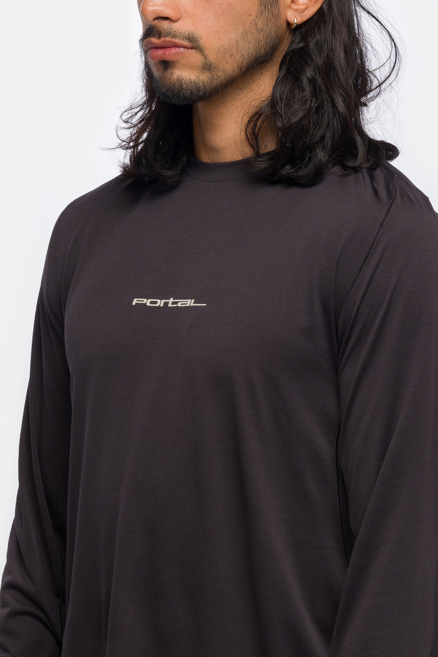 Portal Lateral Peak LS T-Shirt in Black Beauty - Notre