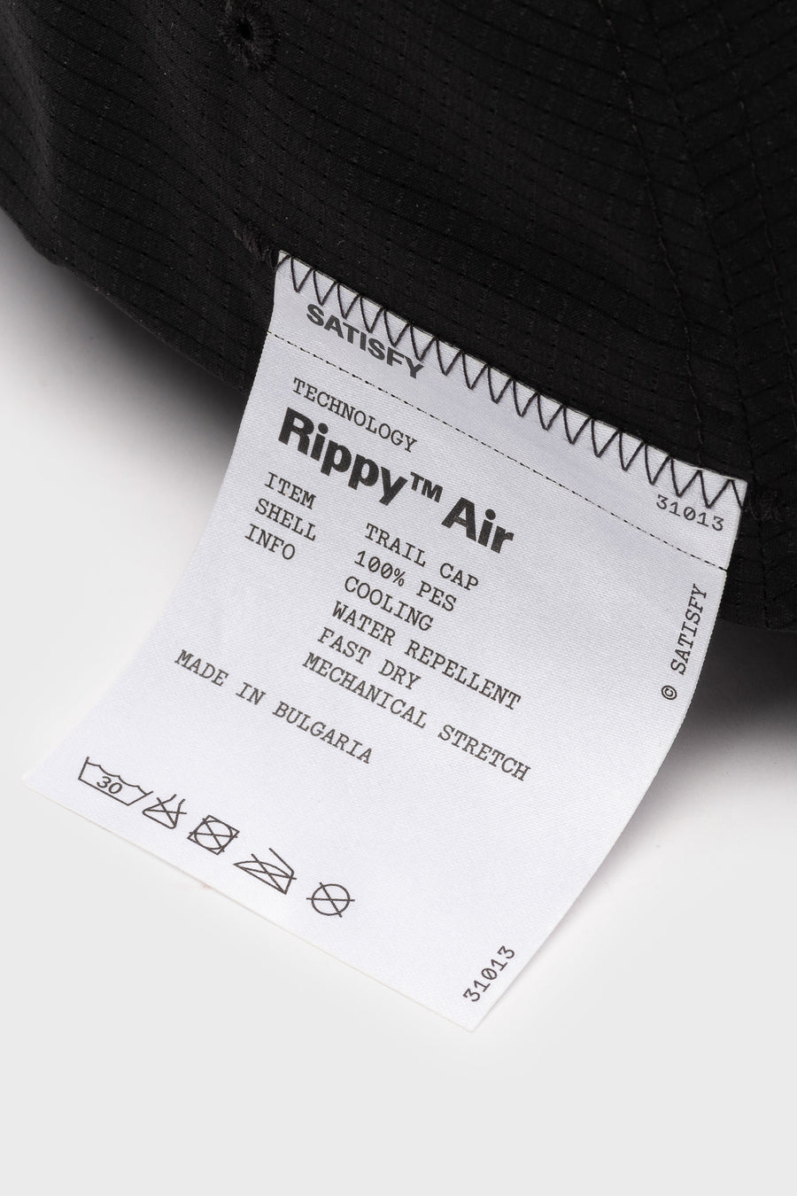 Satisfy Rippy™ Air Trail Cap in Black - Notre