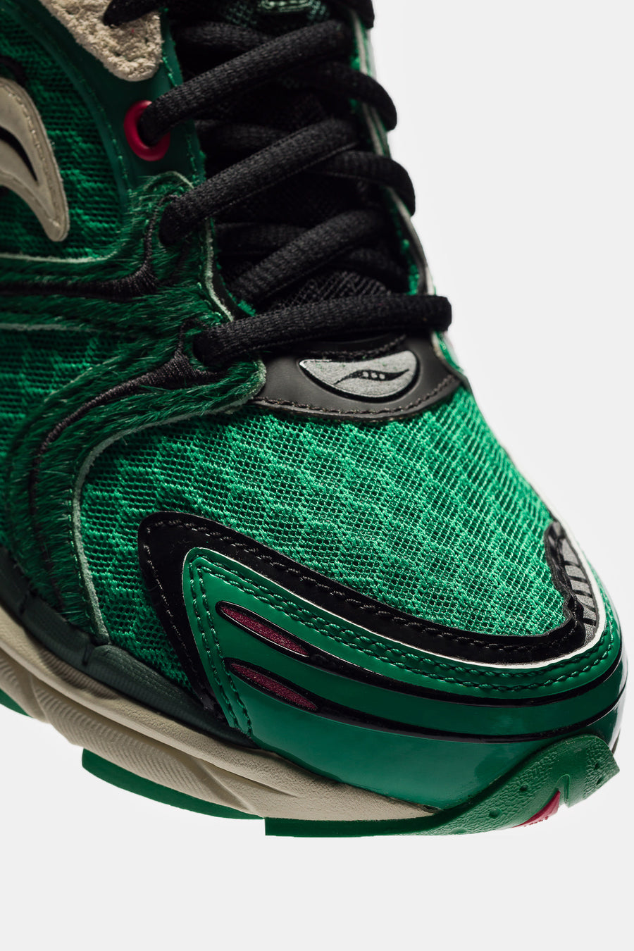 Saucony Jae Tips ProGrid Triumph 4 Sneaker in Fern/Fern - Notre