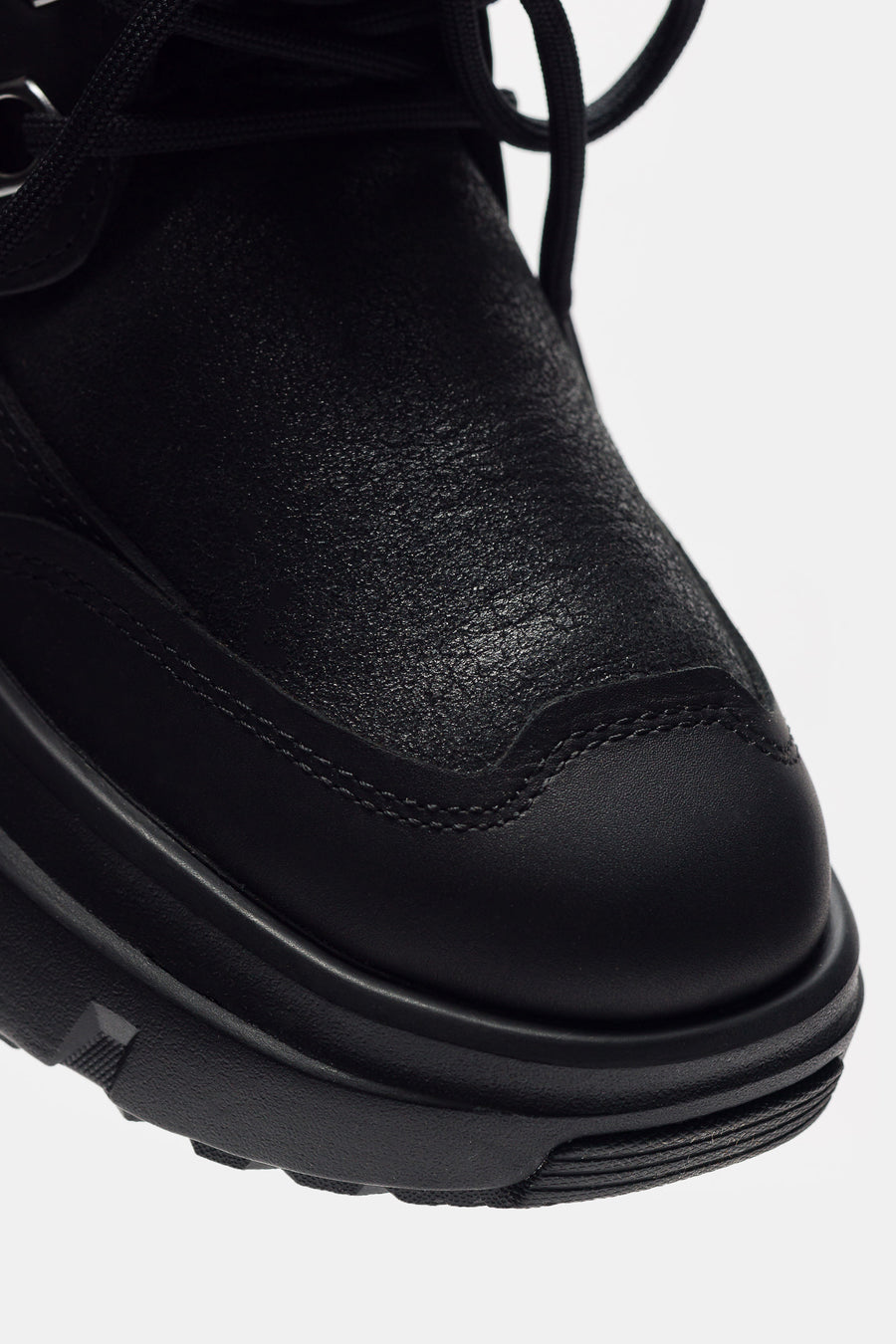UGG JLD Boot in Black - Notre
