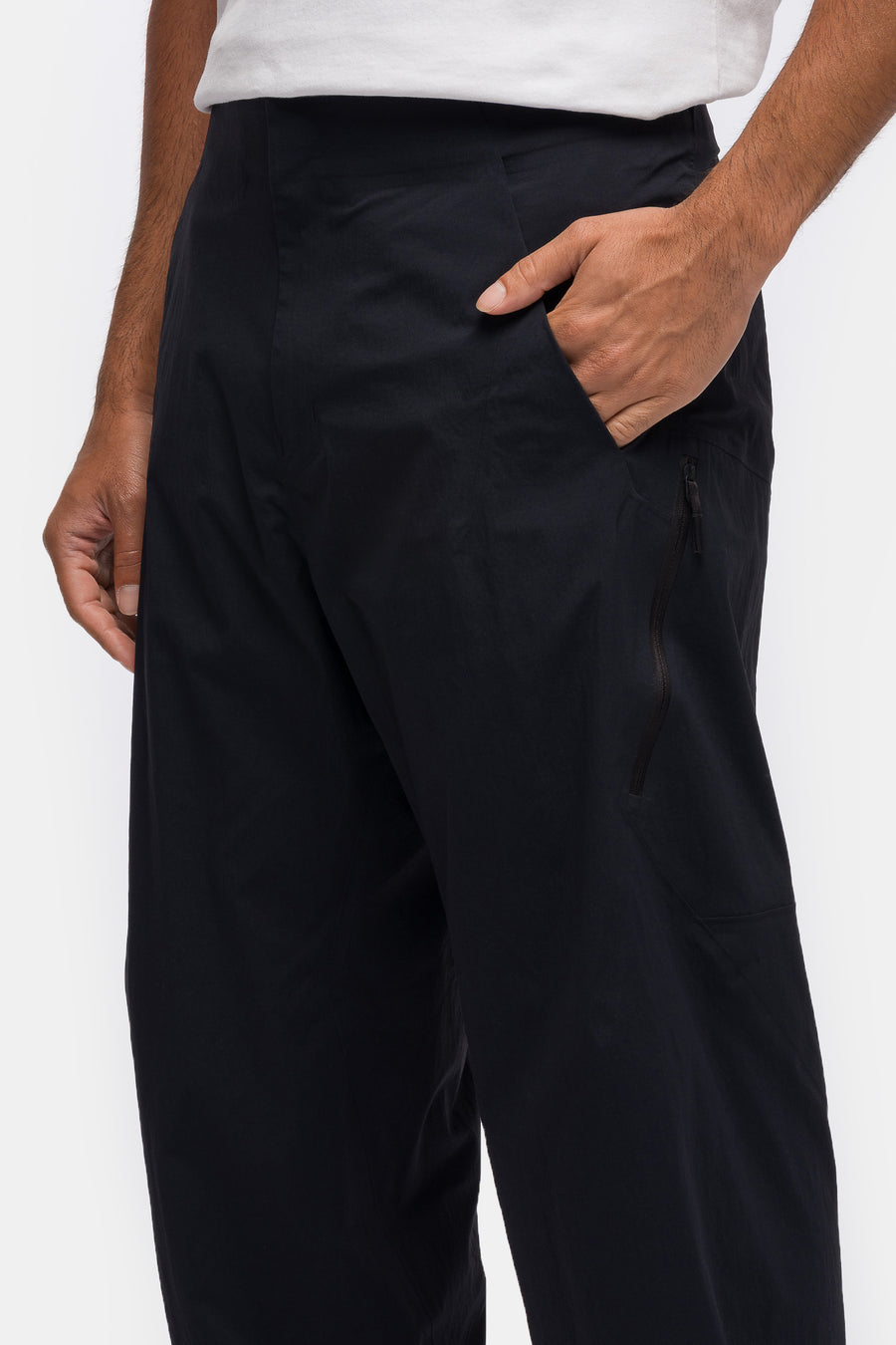 Arc’teryx Veilance Spere Cargo Pant in Black - Notre