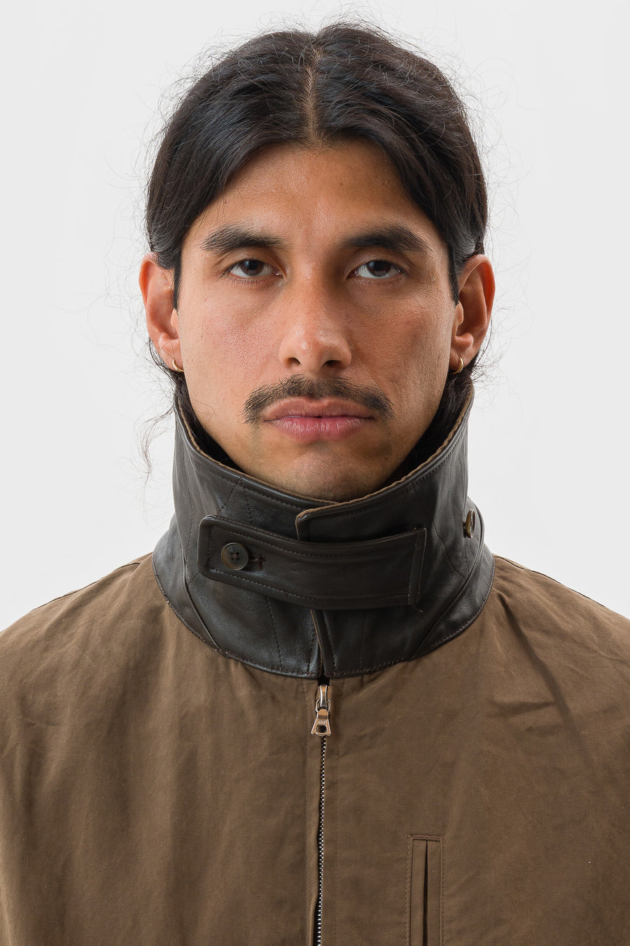ssstein Detatchable Collar Resin-Finish Cotton Jacket in Khaki - Notre