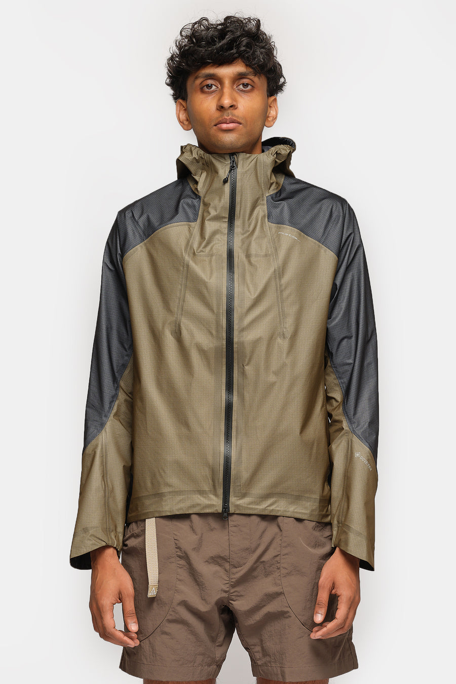 Portal Sphere LT Gore-Tex Jacket in Dark Olive - Notre